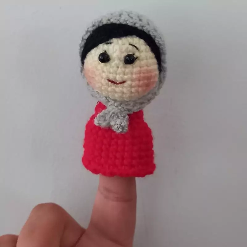 عروسک بافتنی انگشتی وسرمدادی خانواده دونه ای 55تومن